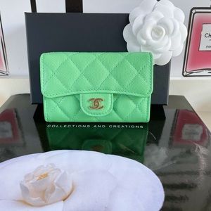 ๐ Chanel green flap card Holder ๐
